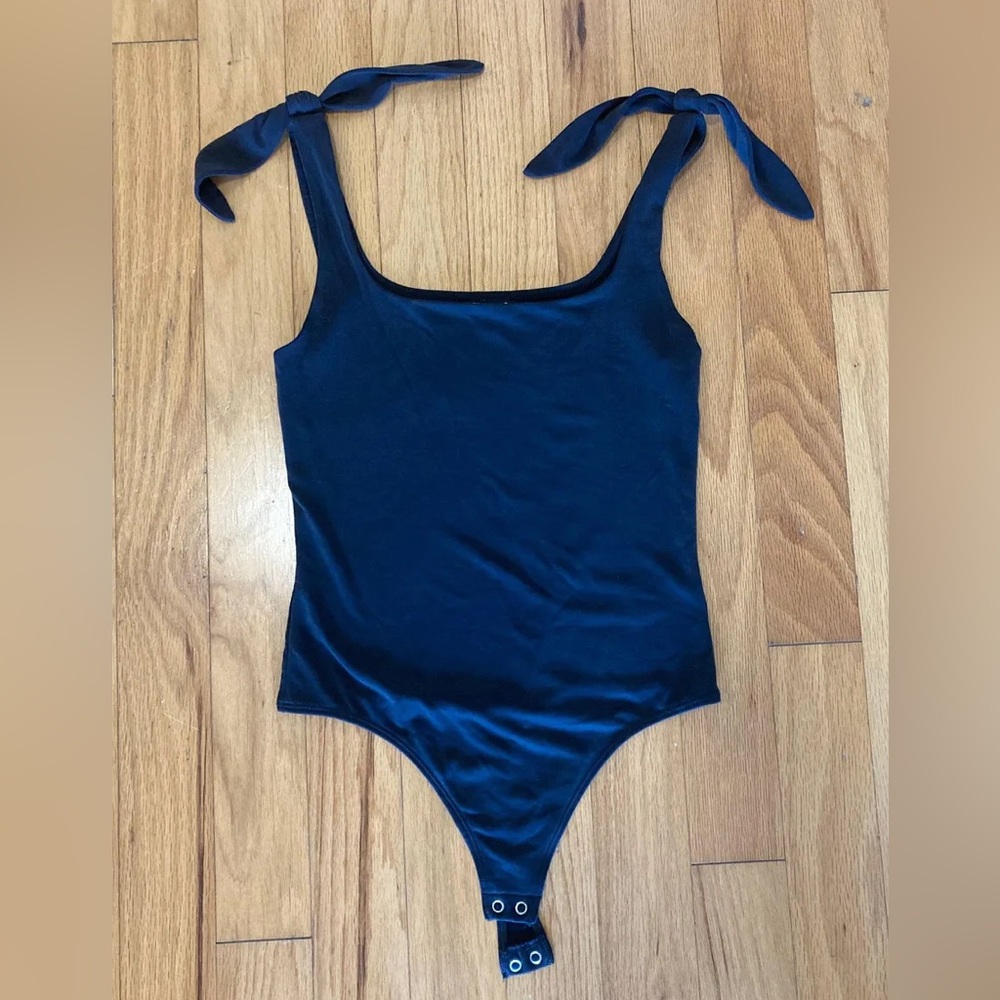 Express square neck bodysuit in gray size small